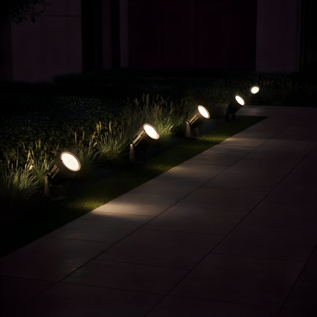 AURA LED Spike Light / Focus Light – Outdoor Landscape & Pathway Lighting (7W) - Azar Group